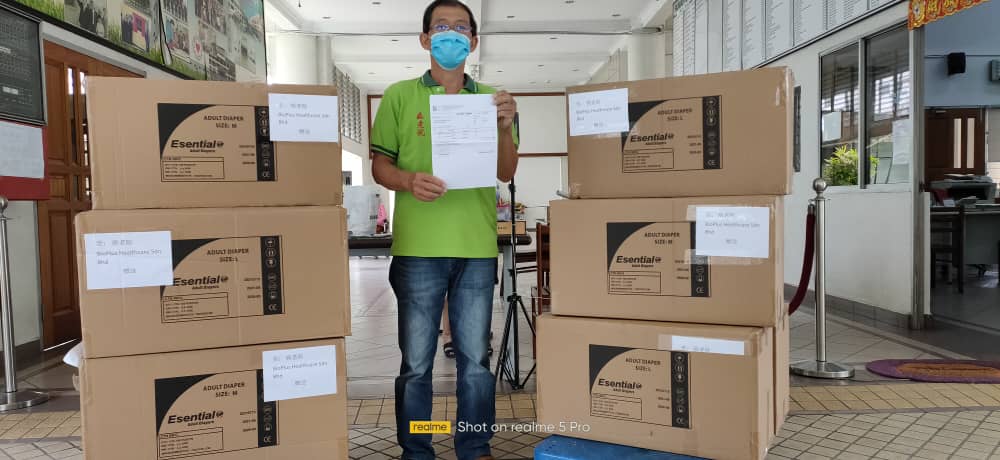 Adult pampers donation to old folks home @ Penang